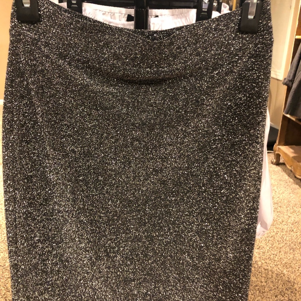 Skirt - Picture 3 of 3